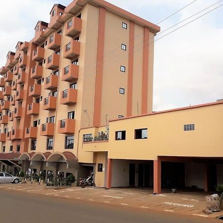Hotel Jouvence International Яунде Экстерьер фото