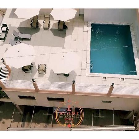 Hotel Jouvence International Яунде Экстерьер фото